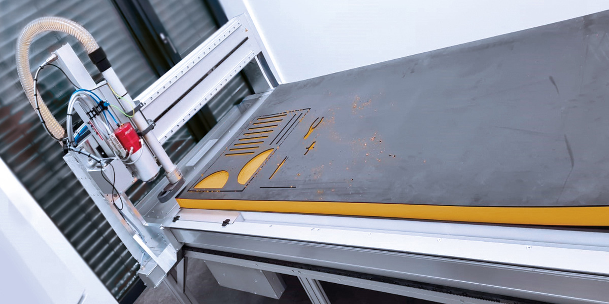 Fräsung der Schaumstoffeinlage Fräsung der Schaumstoffeinlage