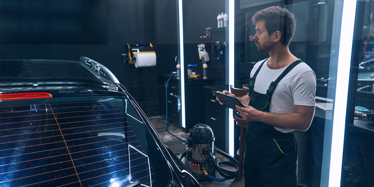 Car_Workshop_Mechanic_Computer_2 CEPS